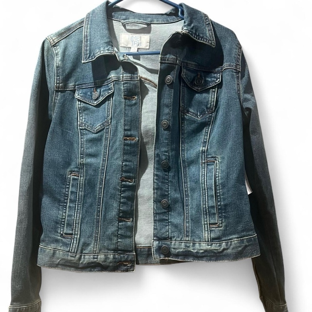 Time and Tru Blue Denim Jacket NWT size small